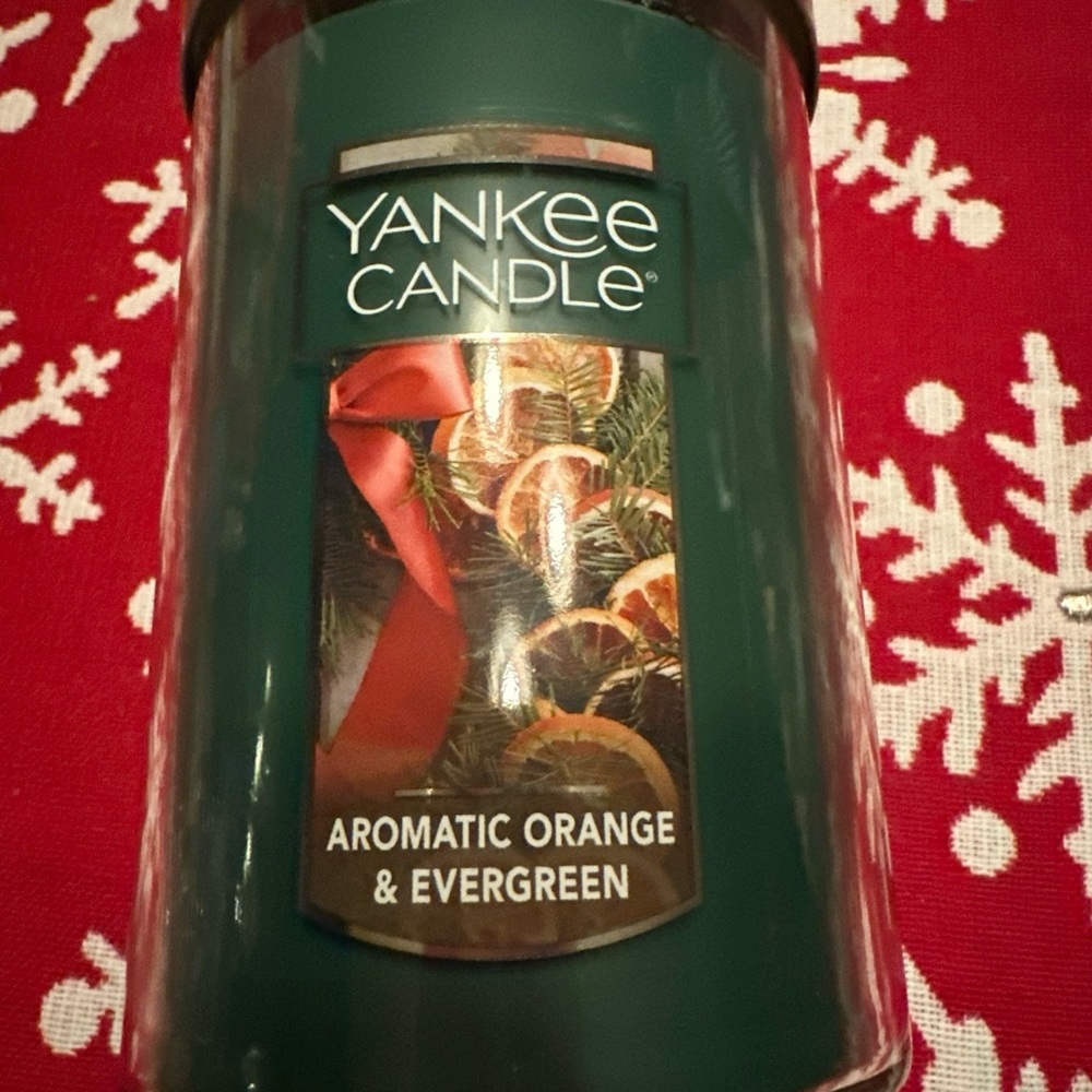 COPY - Yankee candle aromatic orange & evergreen large 2 wick tumbler candle